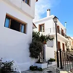 Traditional House Mataki 스키아토스 타운
