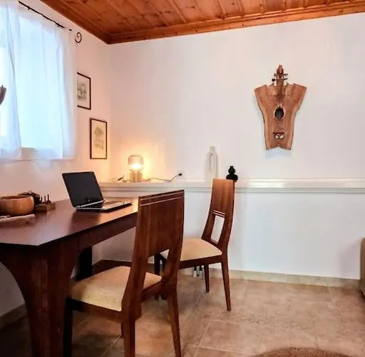 Apartamento Traditional House Mataki